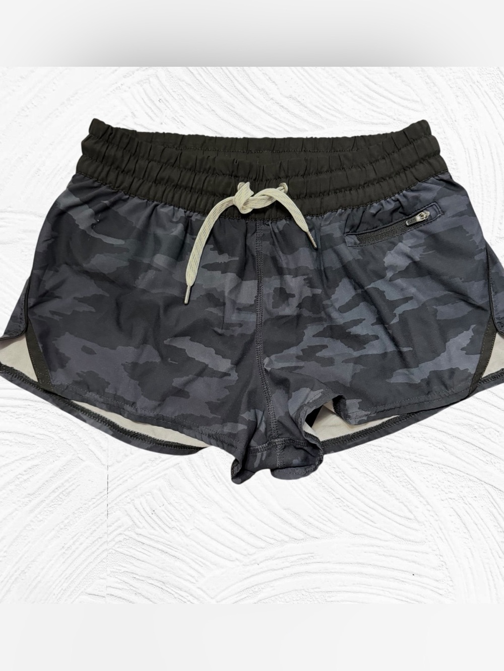 Vuori Clementine 2.0 Short Women's S Black Camo Running Built-In‎ Liner *flaw